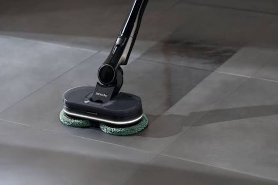 Miele Triflex HX3 Aqua Obsidian Black